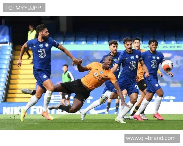 英超第12轮精彩回顾切尔西对阵狼队的激烈对抗与精彩进球集锦