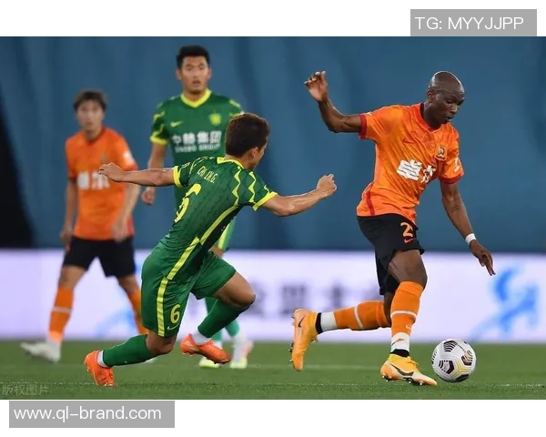 贝尔谢巴夏普尔与斯普利特的激烈对决引发球迷热议与期待