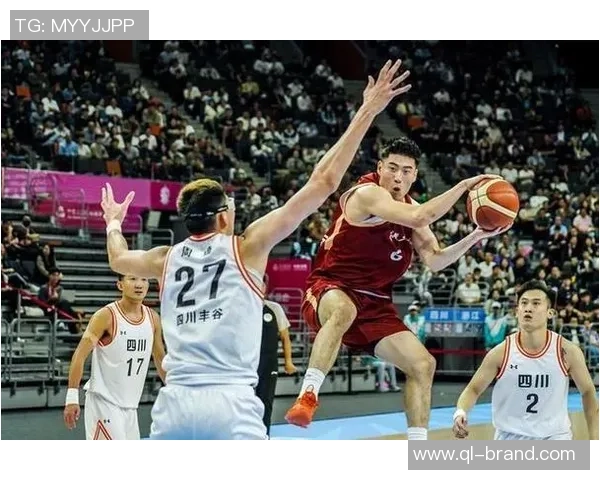 四川77-80不敌浙江无缘决赛 球员点评:2人满分,1人及格,6人崩盘 四川77-80不敌浙江无缘决赛 球员点评:2人满分,1人及格,6人崩盘